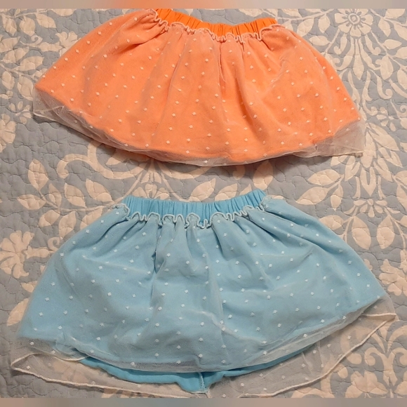 Lot of 2 Magpie and Mabel Baby girl skirts/ skorts. Both 12 months - Picture 1 of 6